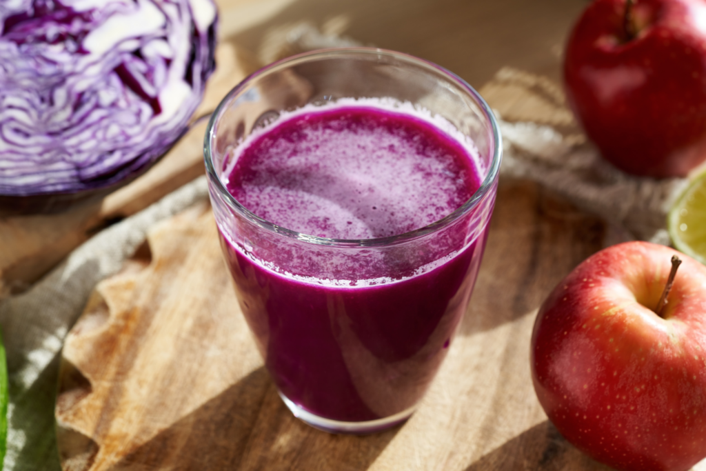 Red Cabbage and Apple Juice